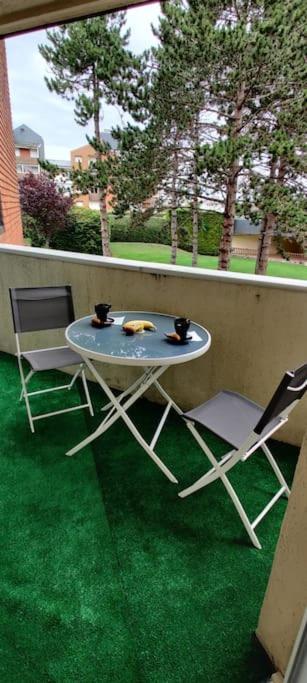 Chez Emy & Tom Apartamento Cabourg Exterior foto