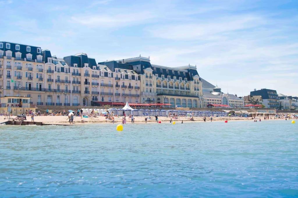 Chez Emy & Tom Apartamento Cabourg Exterior foto