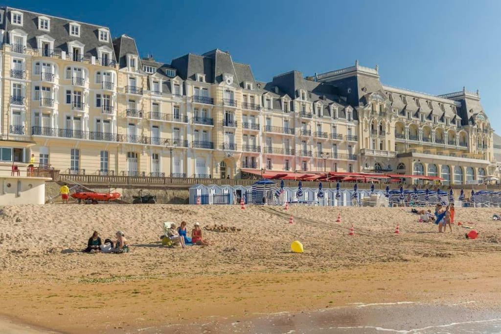 Chez Emy & Tom Apartamento Cabourg Exterior foto